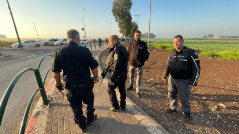 החזרת הפועלים לגנין.jpg