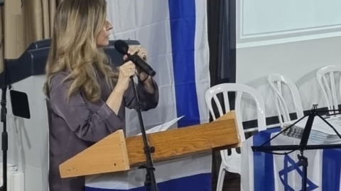 מנהלת בית הספר איריס אהרון דוד.jpg