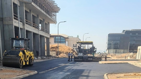 פריצה ממתחם המלאכה לבגין.jpg