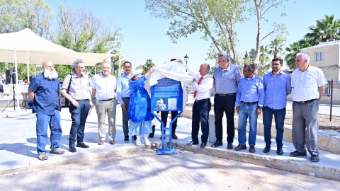 שלט השימור ברחוב ריכארד קאופמן - הראשון מבין 18 מוקדים של שביל ה-100.JPG