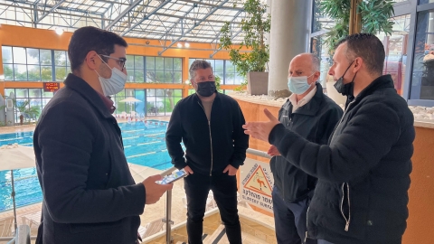 ראש העיר בסיור היערכות לפרויקט השדרוג בקאנטרי לפני כחצי שנה.jpg