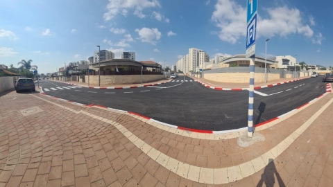 סלילה באסתר המלכה.jpg
