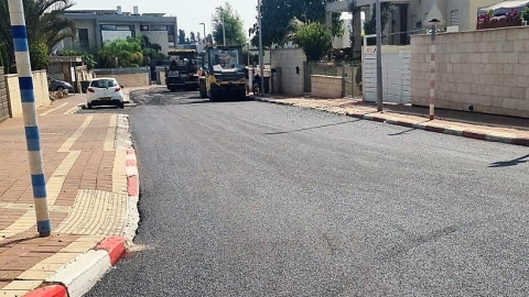 סלילה ברחוב לשם.jpg