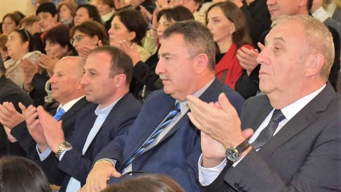 אבי אלקבץ, המשנה לראש העיר ברקן וסגן ראש העיר יודיס עם ראש העיר התאומה טלאבי.jpg