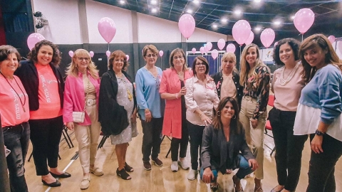 נשות עפולה עם יועצת ראש העיר לקידום מעמד האישה תמר דגמי.jpg