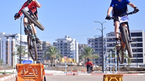 תחרות קפיצות.JPG