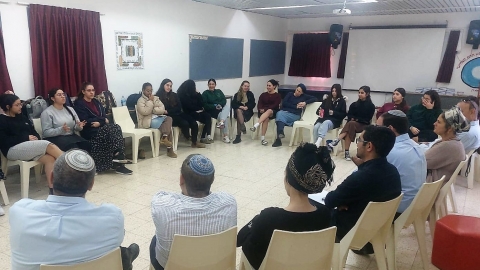 המפגש עם תלמידות האולפנא.jpg