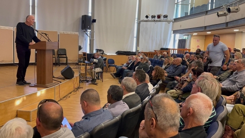אלוף במיל אהרון זאבי פרקש נושא דברים.jpg