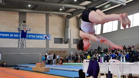 עשרות צופים הגיעו לתחרות.jpg