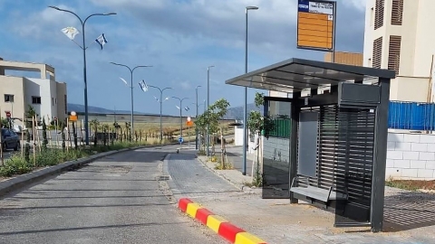 תחנת אוטובוס חדשה בשכונה החדשה עפולה הירוקה.jpg