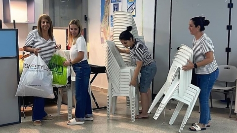 הצוות החינוכי של רימונים נערך לקראת פתיחת בית הספר מחר.jpg