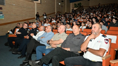 נוכחות של כוחות ביטחון והצלה.jpg