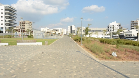פארק לב העמק- במסגרת הפרויקט ישתלו עוד עשרות עצים ברחבי הפארק.JPG
